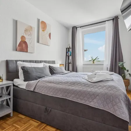 Modernes City-apartment Zentral Am Hasselbachplatz شقة *