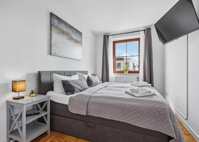 Modernes City-apartment Zentral Am Hasselbachplatz アパート