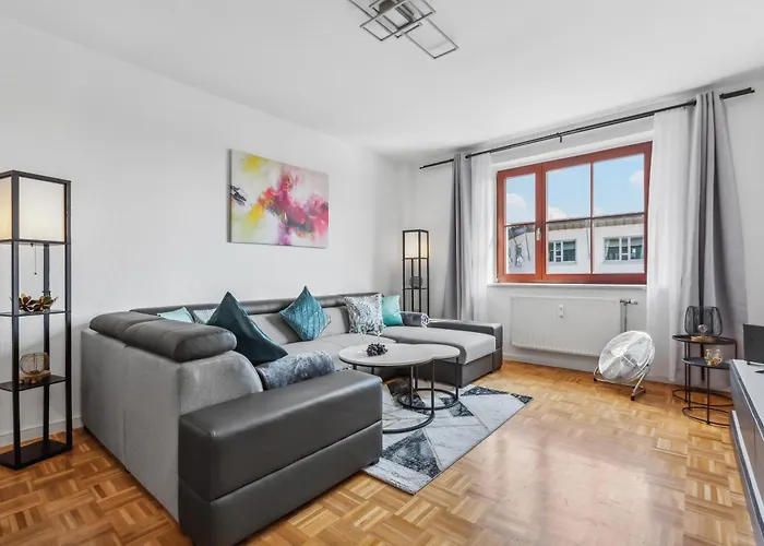 Stylisches City-apartment Zentral Am Hasselbachplatz Apartment *